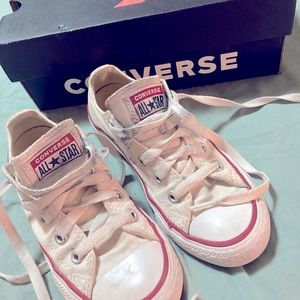 Children’s converse All-Stars size 12- whits